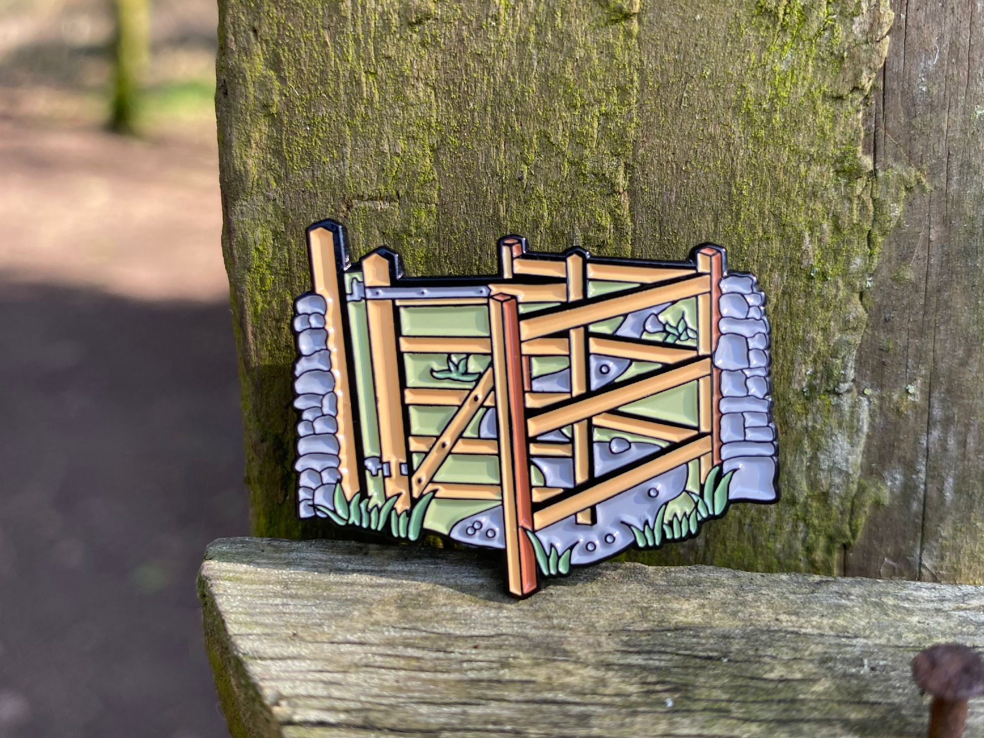 Kissing gate hiking rambling enamel pin badge - wooden gate British countryside gift